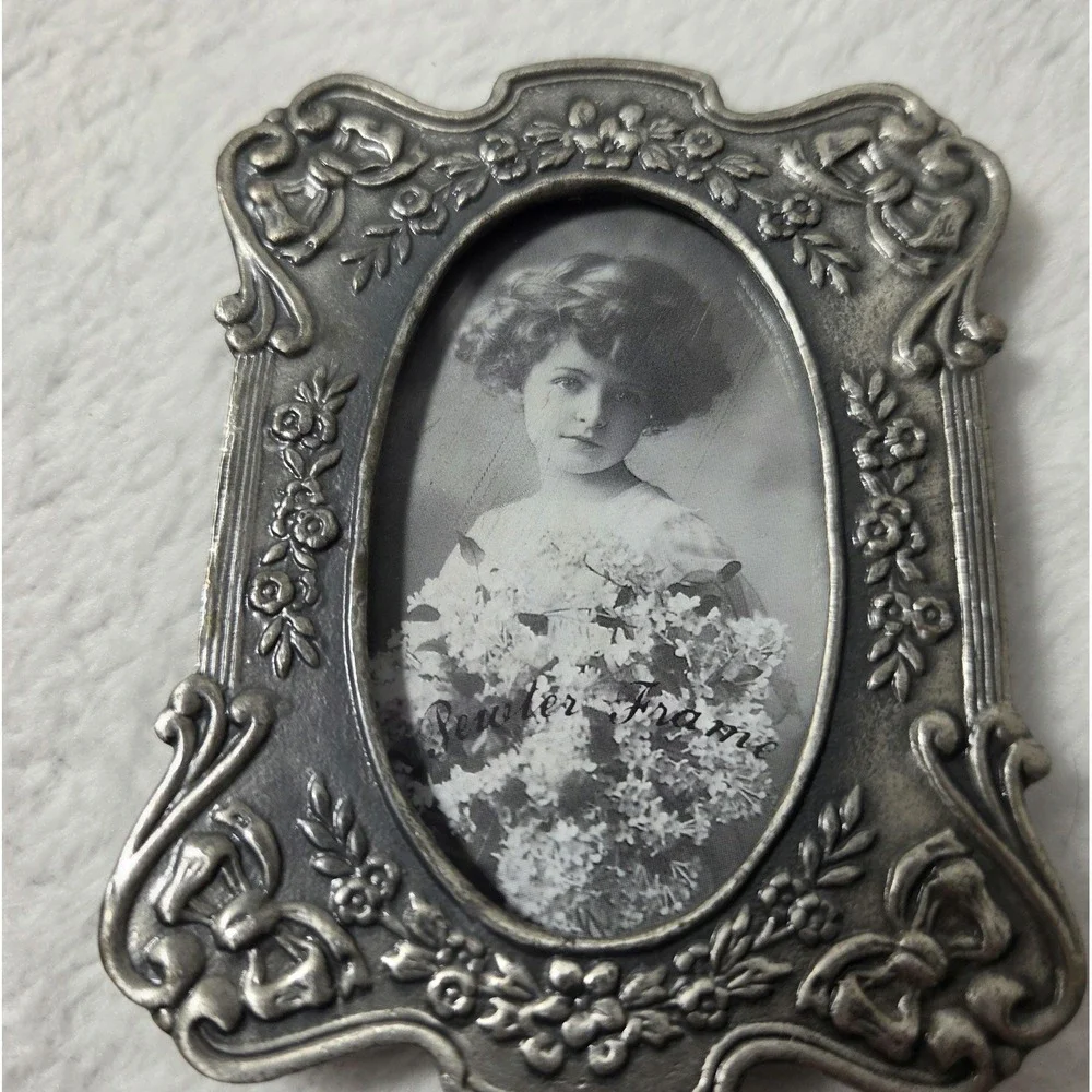 Ornate Pewter Picture Frame, Art Nouveau Border Embossed Flowers 3.25